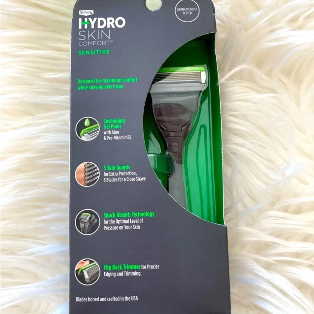 NWT Schick Hydro Skin Comfort Sensitive Skin Shaving Razor